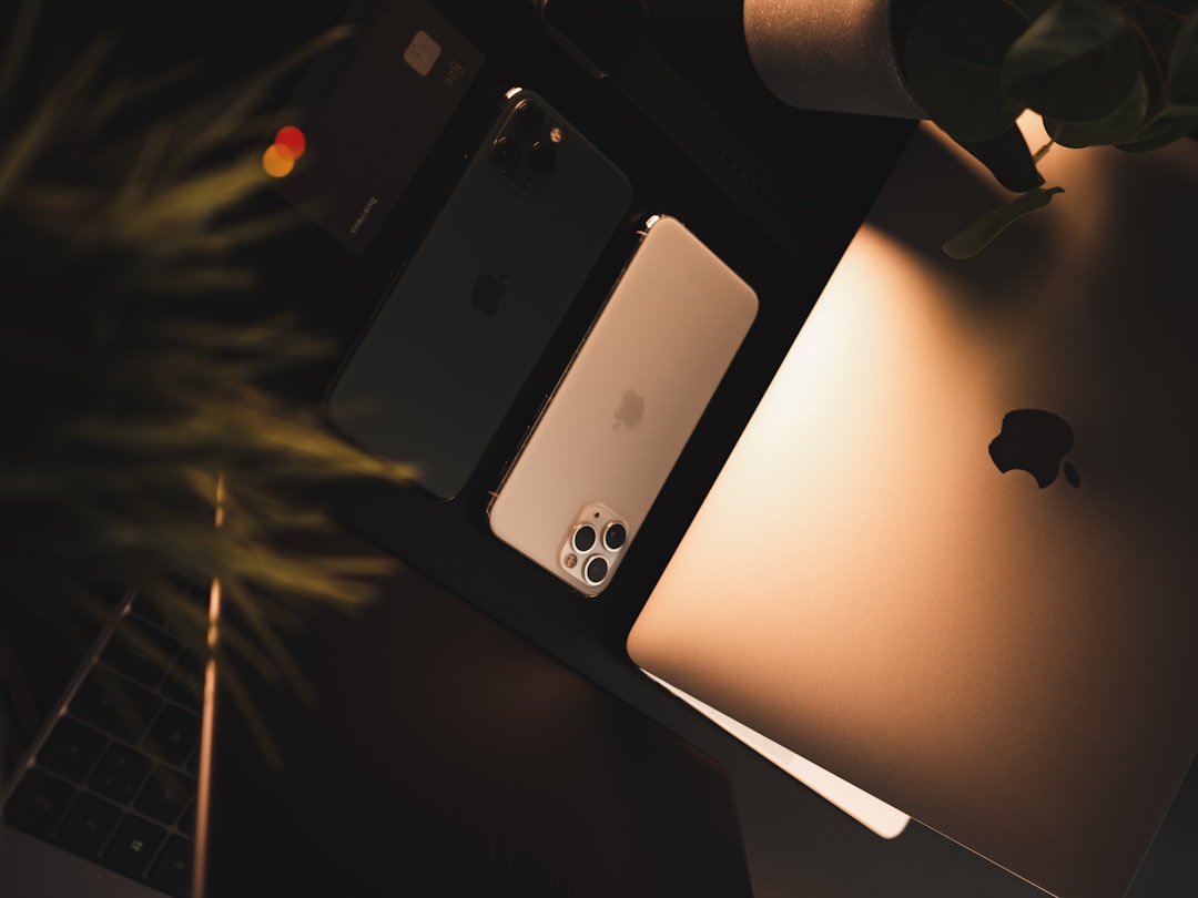 Rachunek oszczędnościowo-rozliczeniowy – czym różni się od innych kont