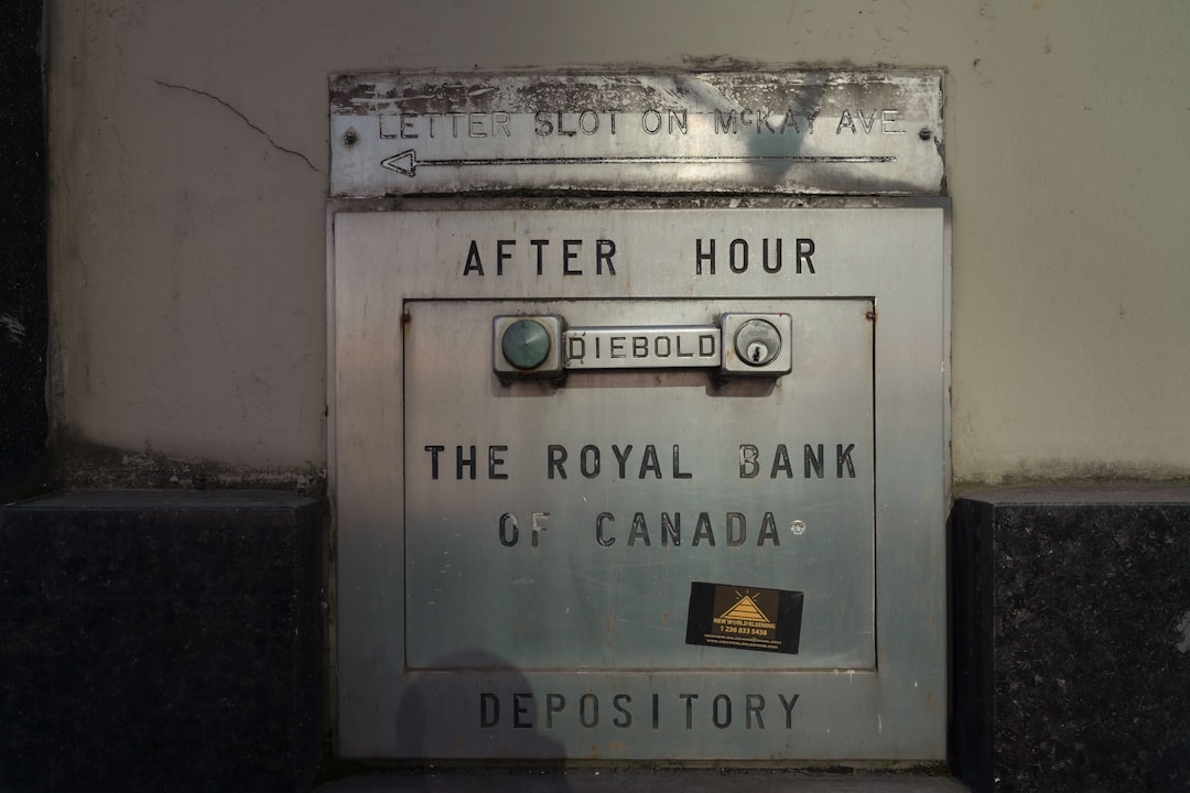 Lokata terminowa – czym jest i jak działa to narzędzie do oszczędzania